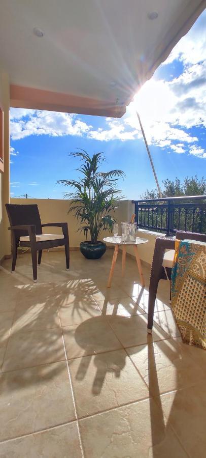 Apple Detached House In Sunny Holiday home *